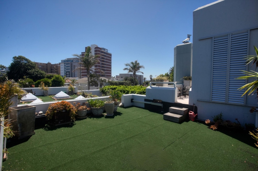 4 Bedroom Property for Sale in Summerstrand Eastern Cape